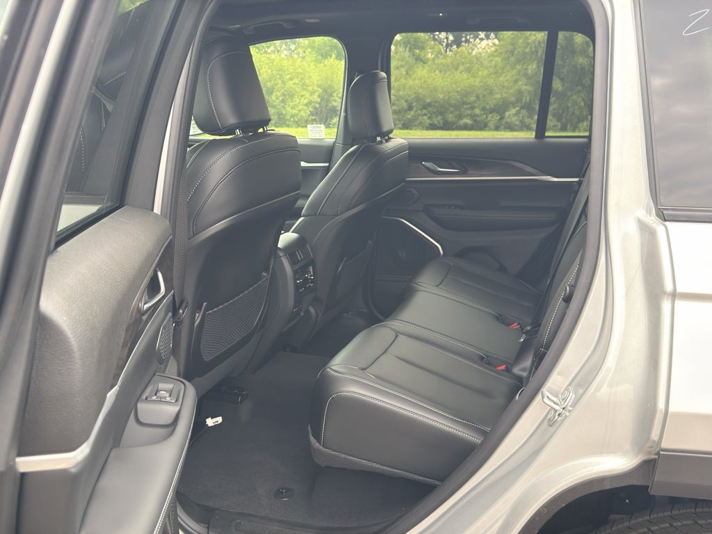 2026 Jeep Grand Cherokee Limited Luxury Tech