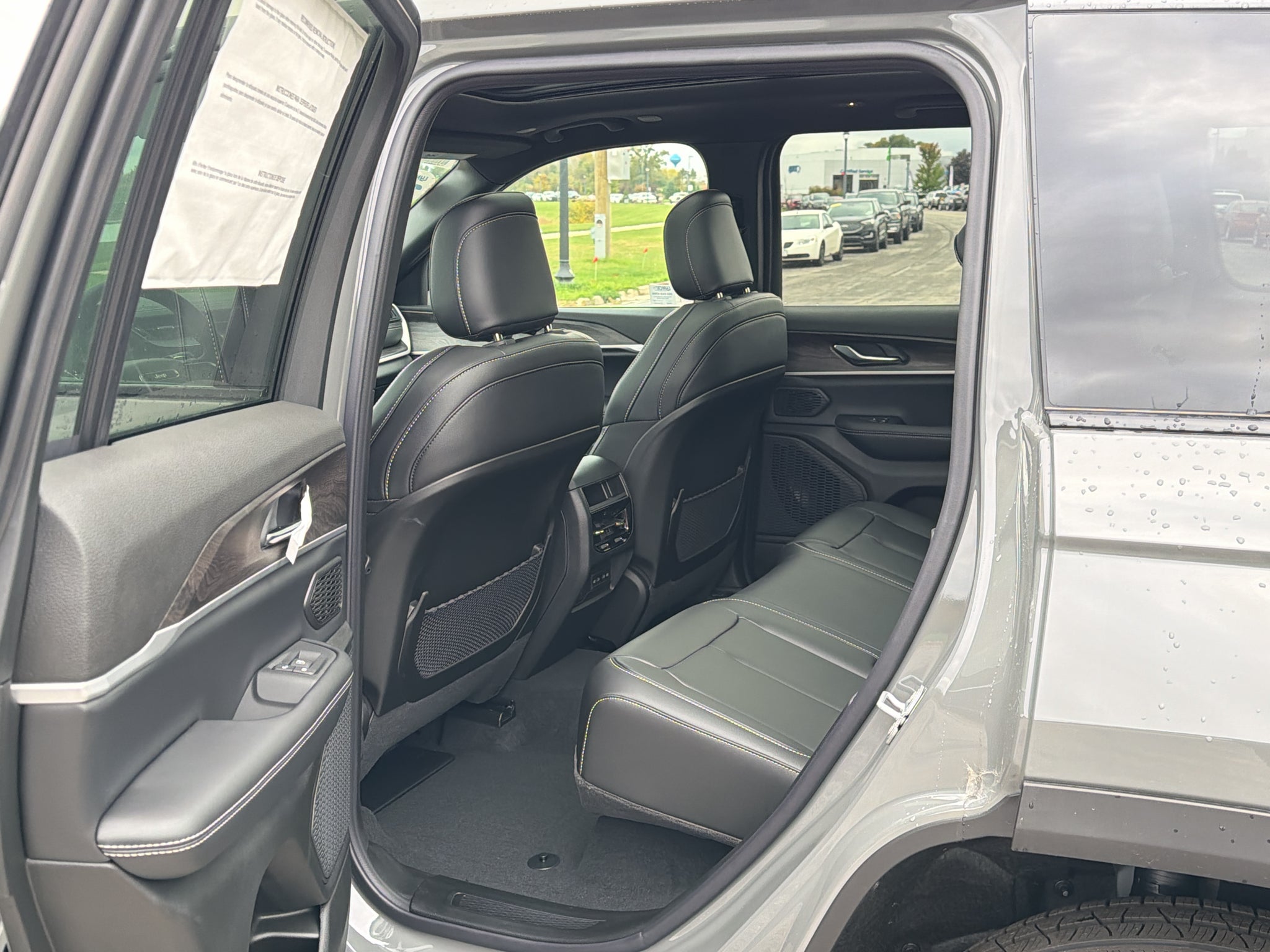 2027 Jeep Grand Cherokee Limited