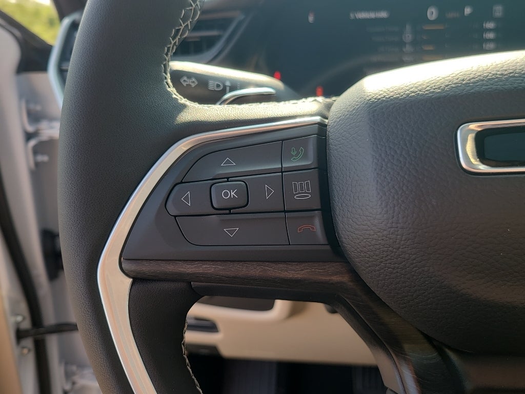 2026 Jeep Grand Cherokee Limited Luxury Tech