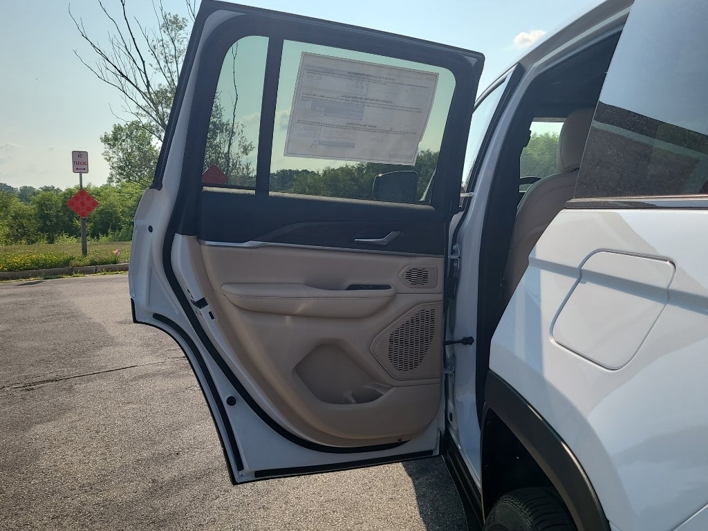 2026 Jeep Grand Cherokee Limited Luxury Tech