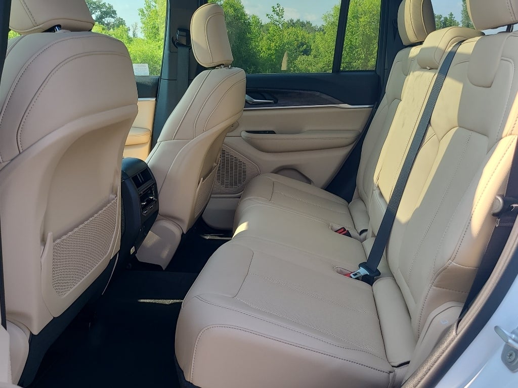 2026 Jeep Grand Cherokee Limited Luxury Tech