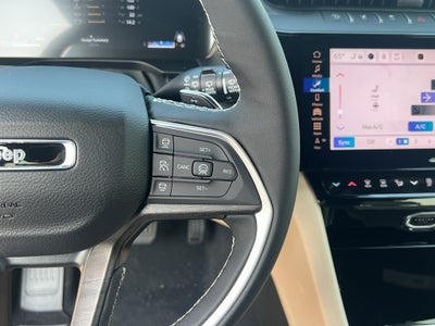 2026 Jeep Grand Cherokee Limited Luxury Tech