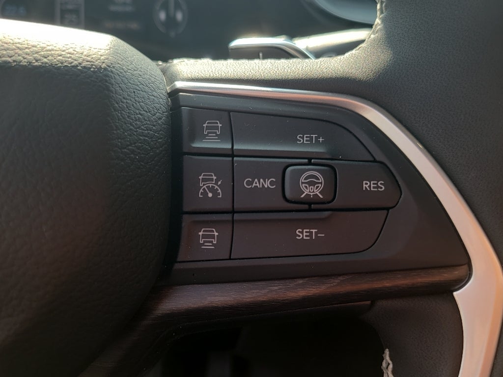 2026 Jeep Grand Cherokee Limited Luxury Tech