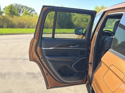 2027 Jeep Grand Cherokee Limited Reserve
