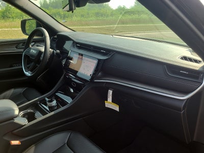 2026 Jeep Grand Cherokee Limited Luxury Tech