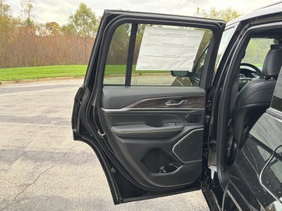 2027 Jeep Grand Cherokee Limited Reserve