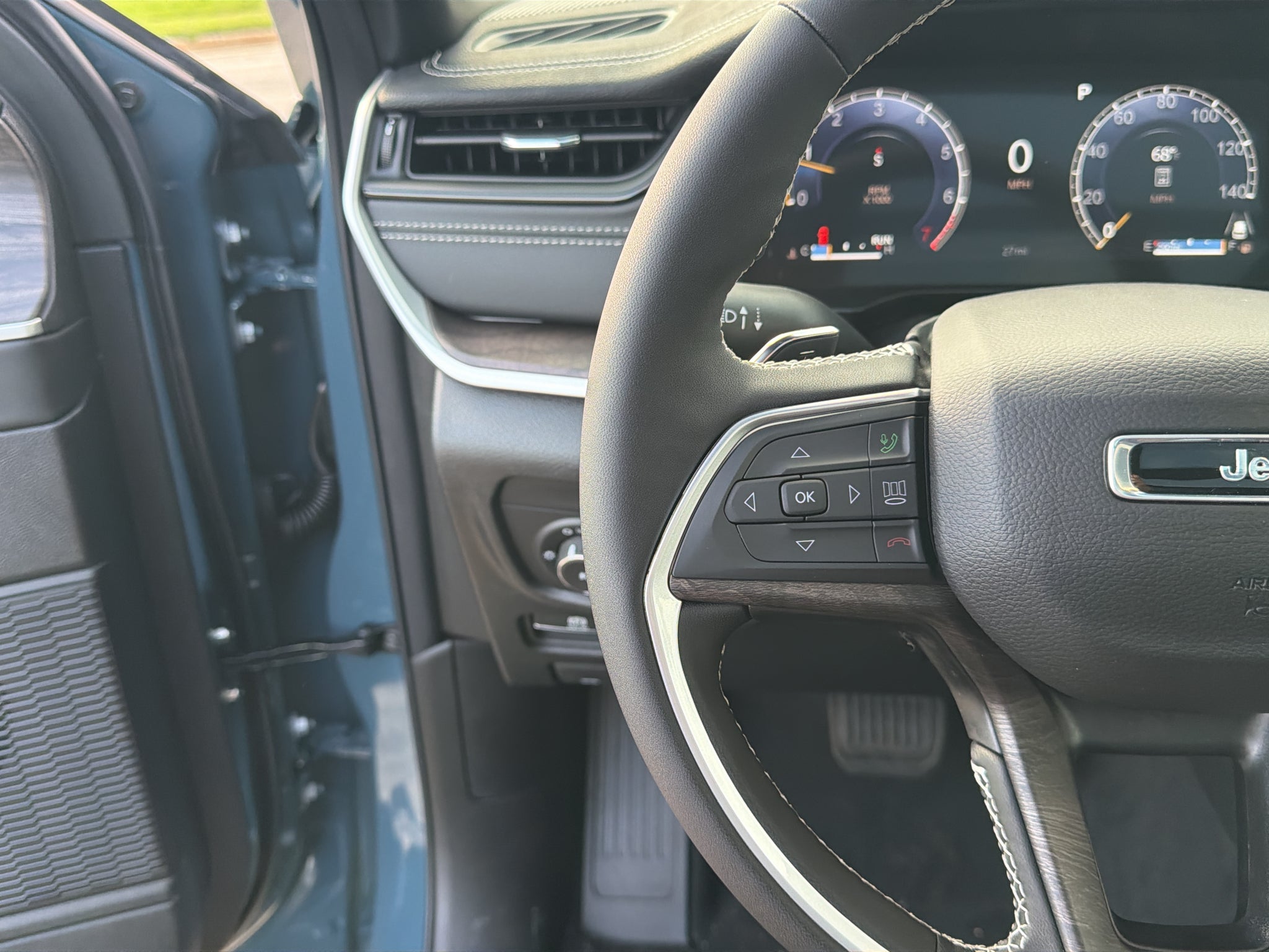 2027 Jeep Grand Cherokee Limited Altitude