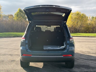 2027 Jeep Grand Cherokee Limited Altitude