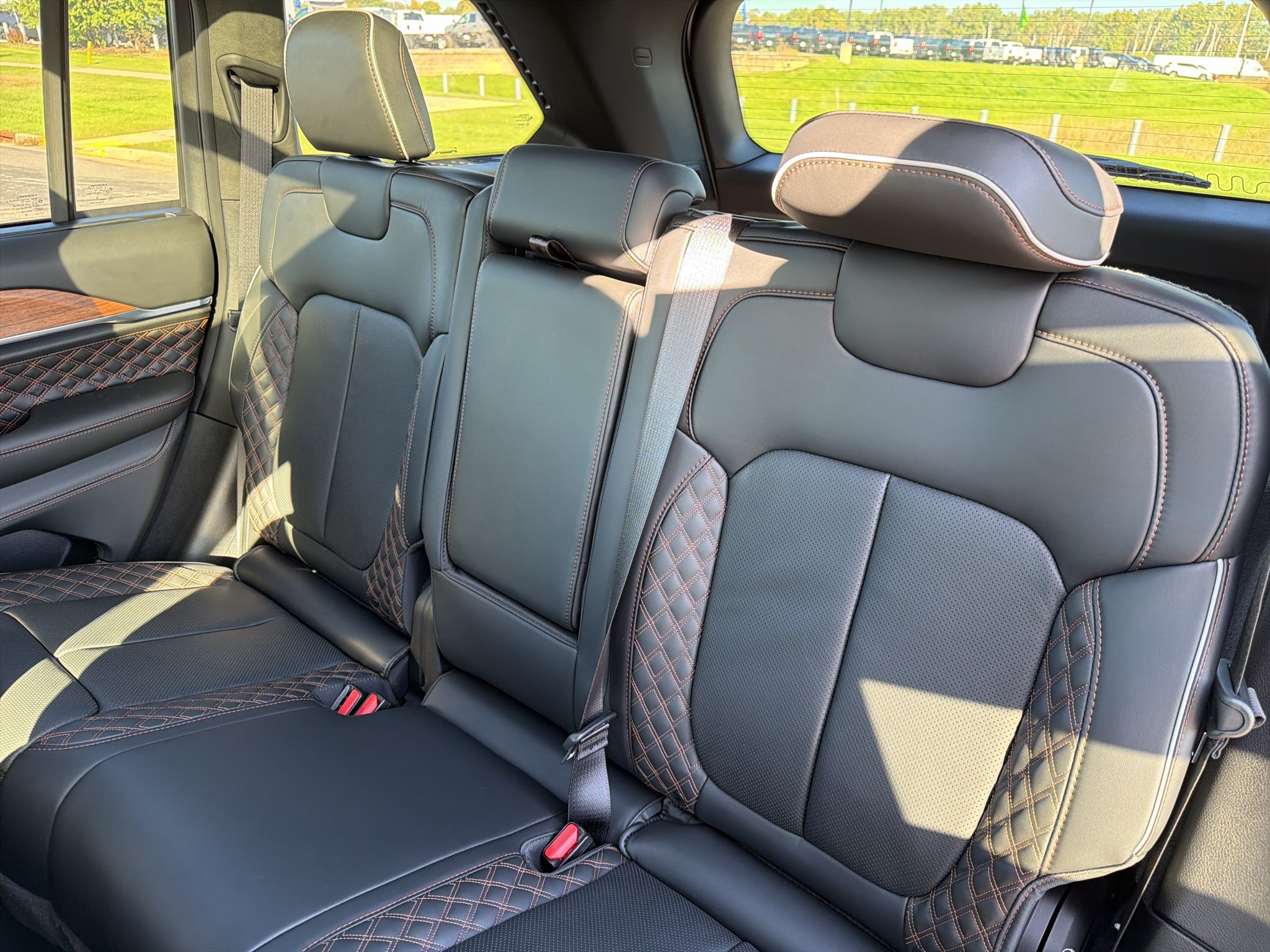2027 Jeep Grand Cherokee Summit Obsidian