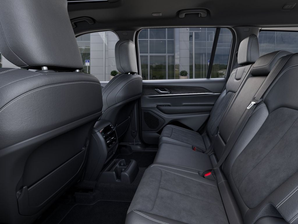 2026 Jeep Grand Cherokee L Laredo Altitude