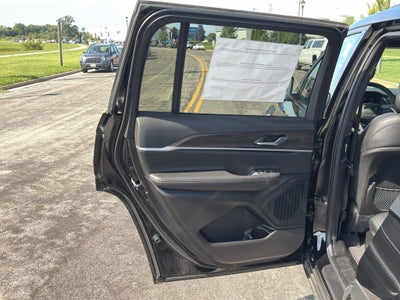 2026 Jeep Grand Cherokee L Laredo Altitude