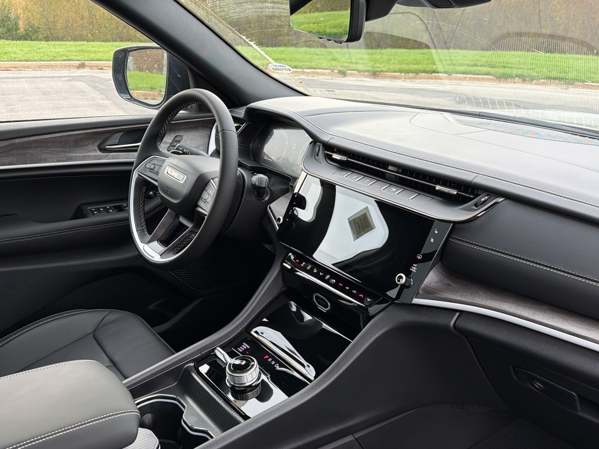 2027 Jeep Grand Cherokee L Limited Reserve