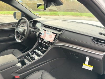 2027 Jeep Grand Cherokee L Limited Reserve
