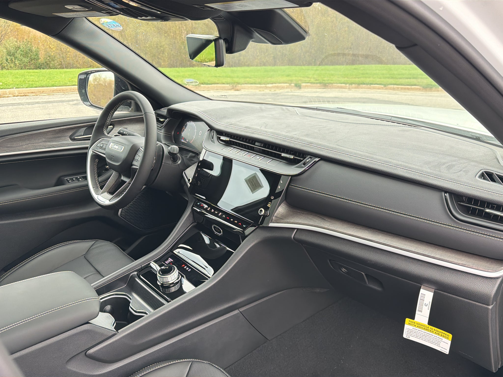 2027 Jeep Grand Cherokee L Limited Reserve