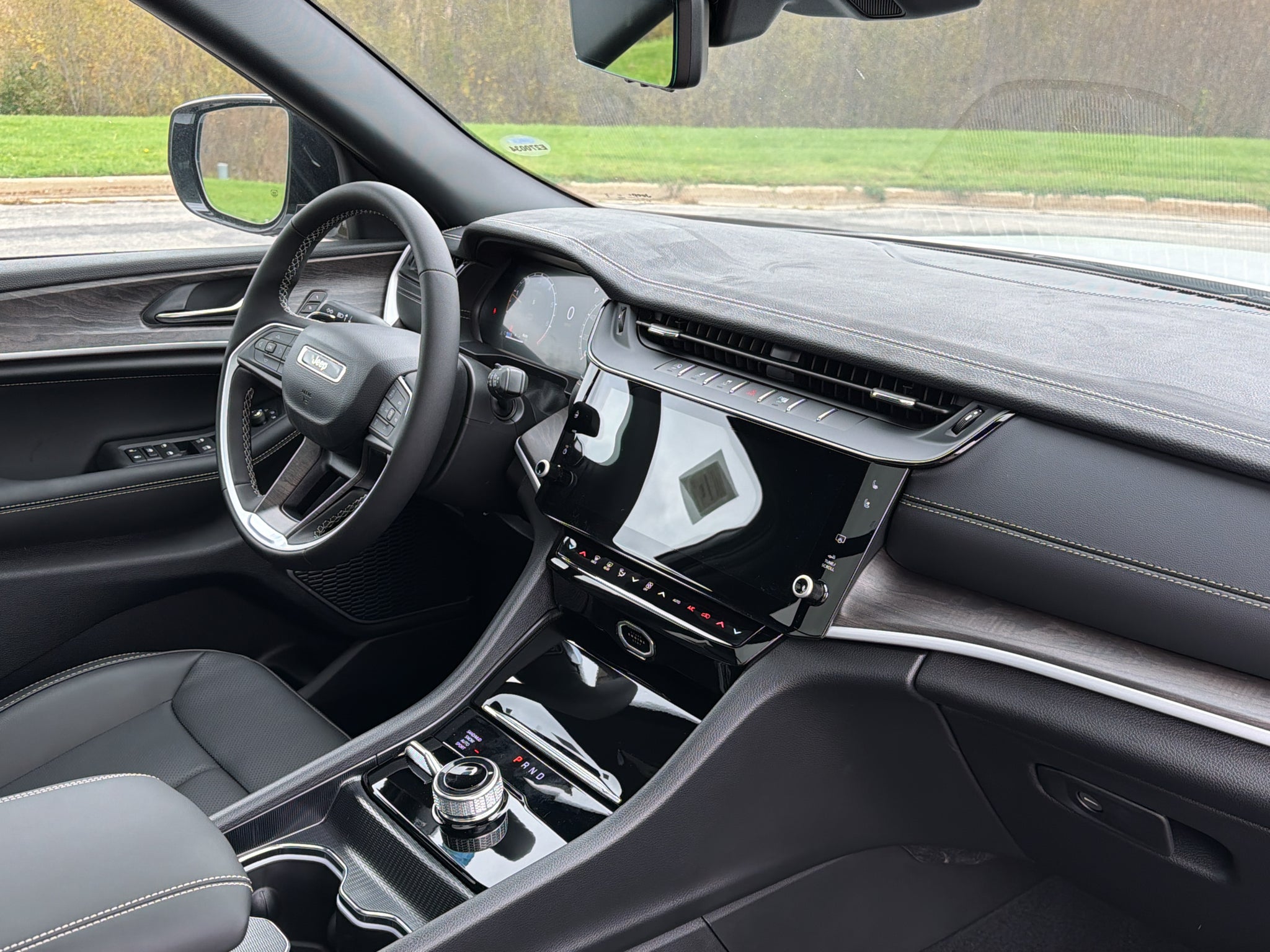 2027 Jeep Grand Cherokee L Limited Reserve