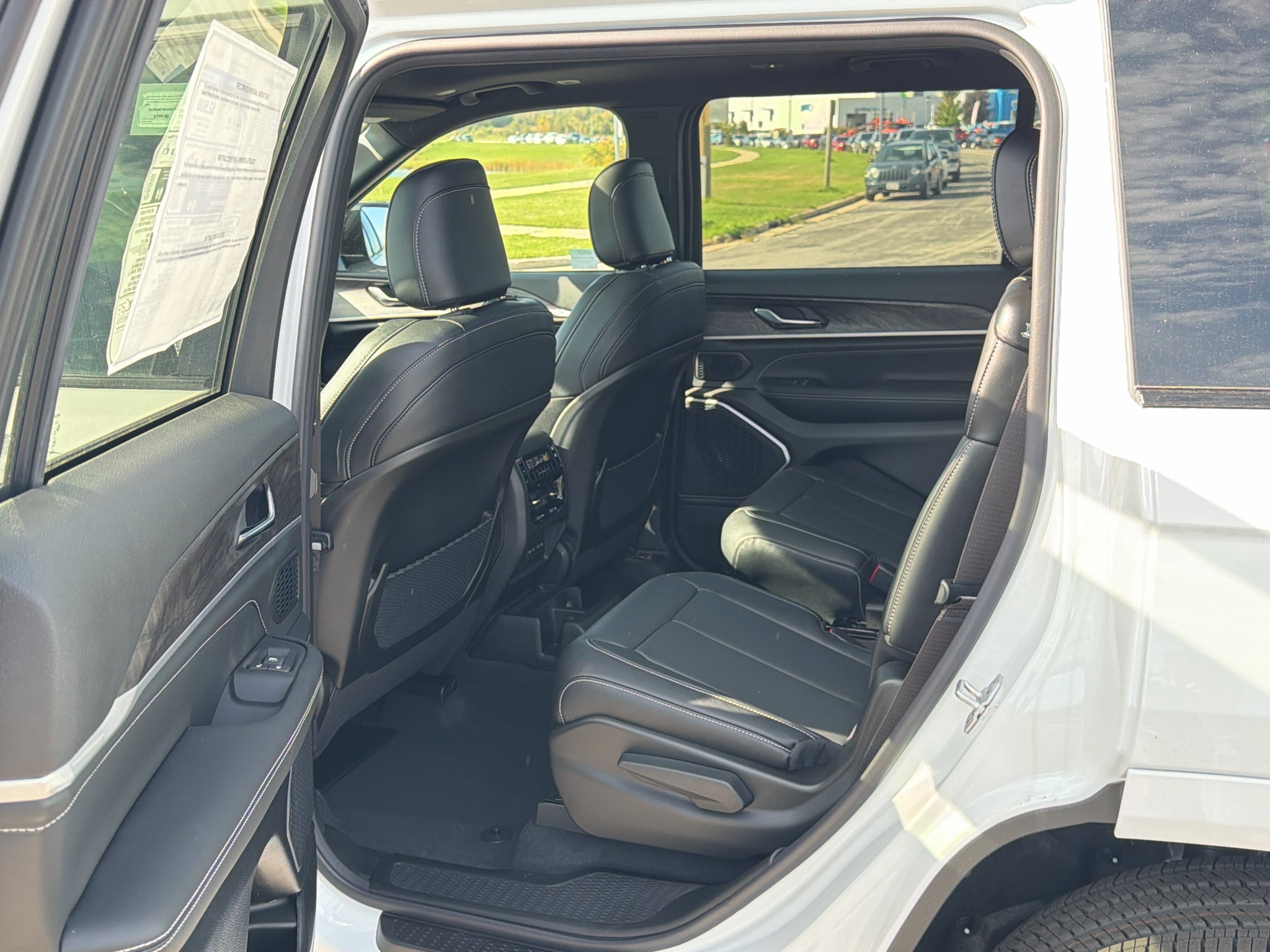 2027 Jeep Grand Cherokee L Limited Reserve