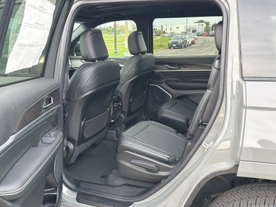 2027 Jeep Grand Cherokee L Limited Reserve