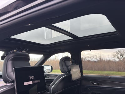 2024 Jeep Grand Cherokee L Overland w/Tow & Entertainment