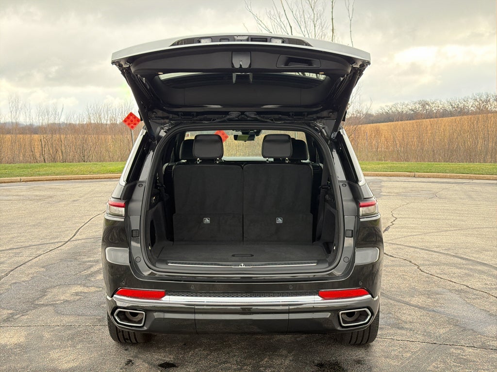 2024 Jeep Grand Cherokee L Overland w/Tow & Entertainment