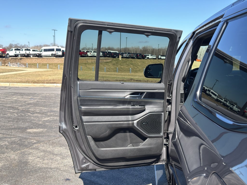 2024 Jeep Wagoneer Series II Carbide