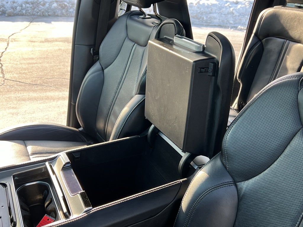 2024 Jeep Wagoneer Series II Carbide w/Entertainment