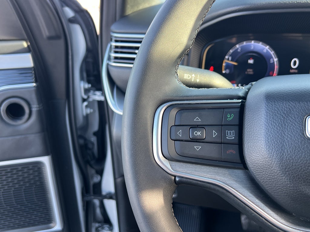 2024 Jeep Wagoneer Series II Carbide w/Entertainment