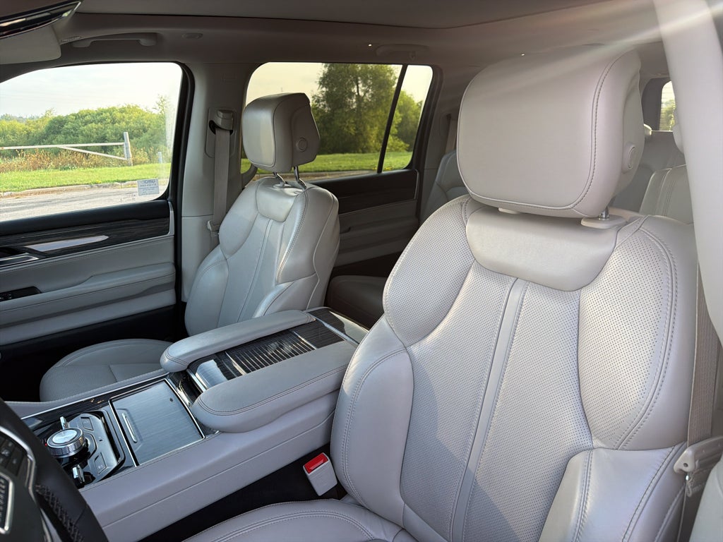 2022 Jeep Wagoneer Series III