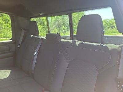 2026 RAM 1500 Express Black Swan Hemi