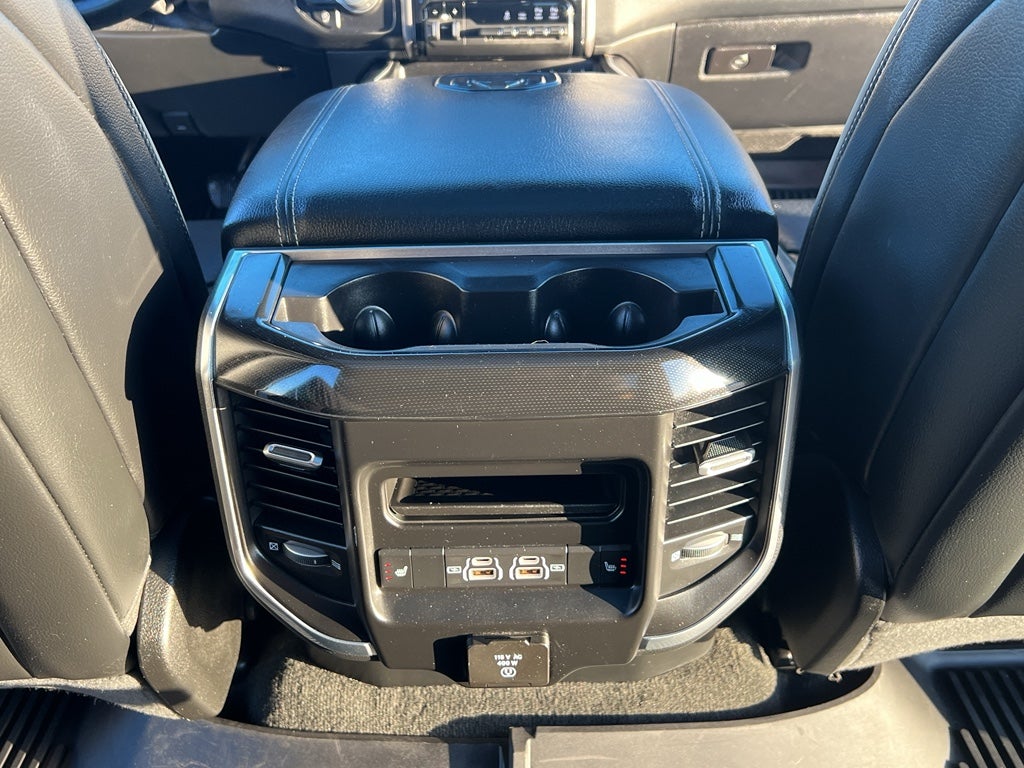 2021 RAM 1500 Laramie Night Edition w/Moonroof