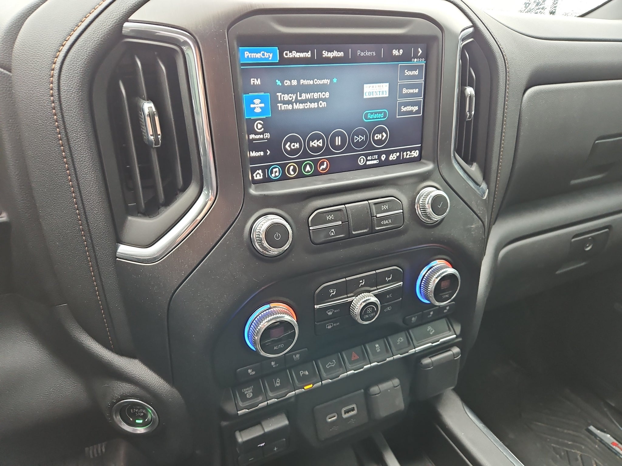 2022 GMC Sierra AT4