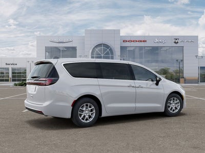 2027 Chrysler Pacifica Select Tech 8 Passenger