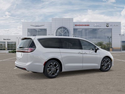 2026 Chrysler Pacifica Select Preferred