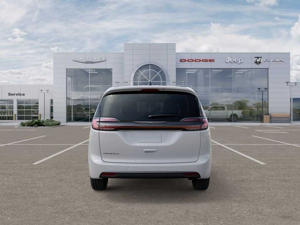 2026 Chrysler Pacifica Select Preferred