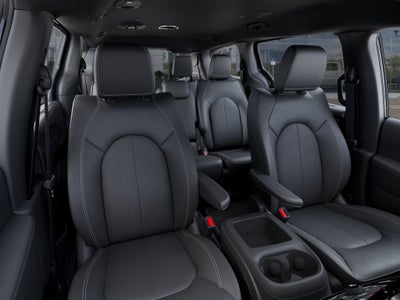 2027 Chrysler Pacifica Select Tech 8 Passenger