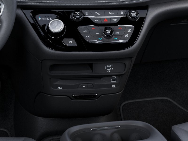2027 Chrysler Pacifica Select Tech 8 Passenger