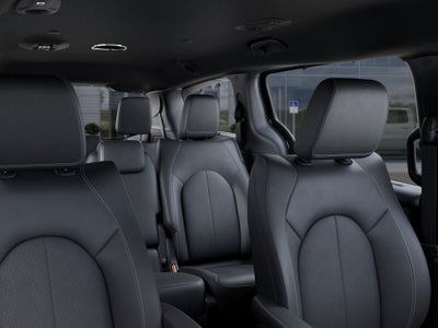 2027 Chrysler Pacifica Select Tech 8 Passenger