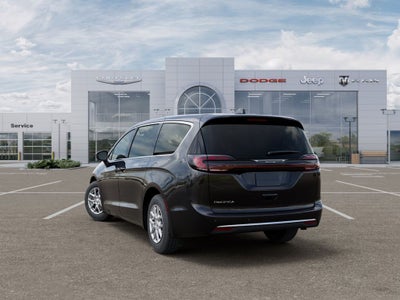 2027 Chrysler Pacifica Select Tech 8 Passenger