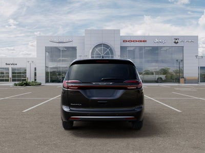 2027 Chrysler Pacifica Select Tech 8 Passenger