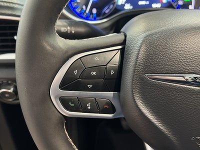 2026 Chrysler Pacifica Select Safety Sphere