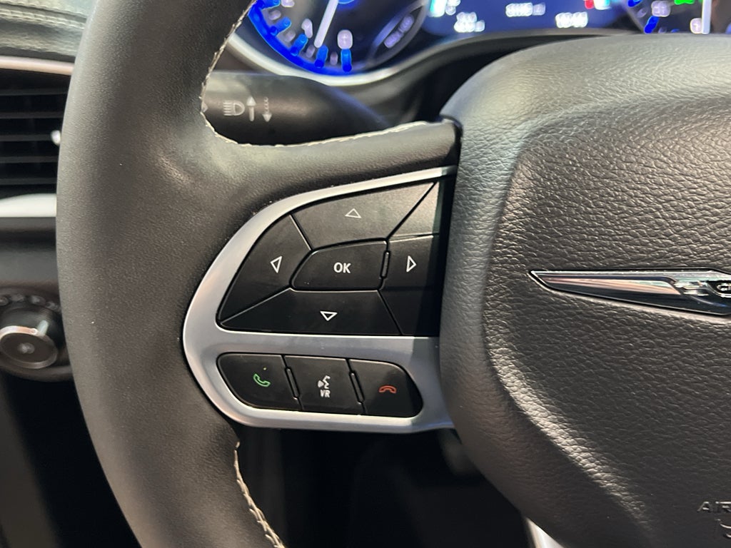 2026 Chrysler Pacifica Select Safety Sphere