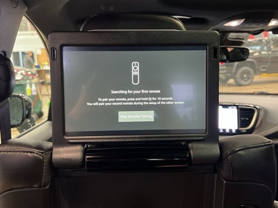 2026 Chrysler Pacifica Select Safety Sphere