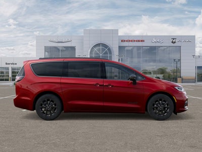 2025 Chrysler Pacifica Select Preferred