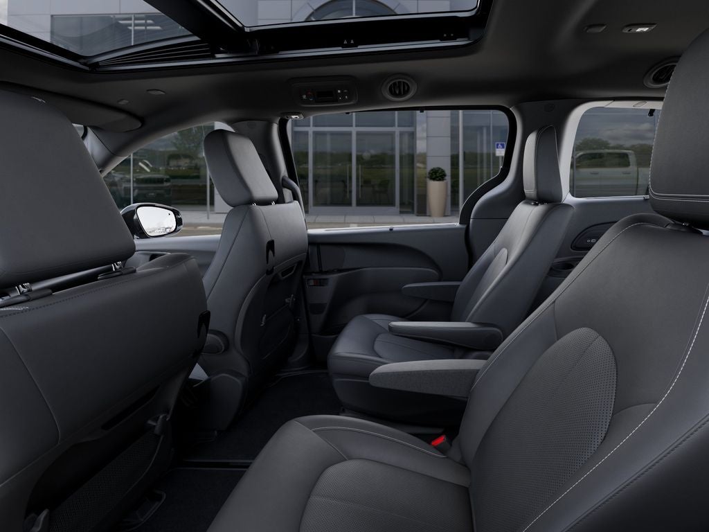 2027 Chrysler Pacifica Select Tech AWD