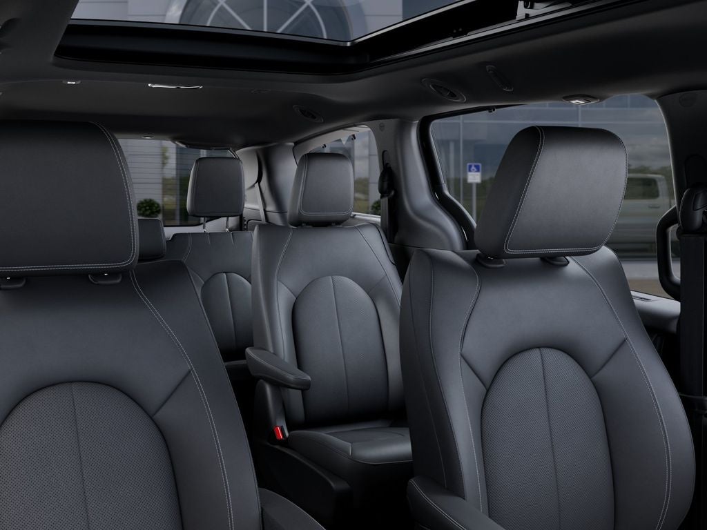 2027 Chrysler Pacifica Select Tech AWD