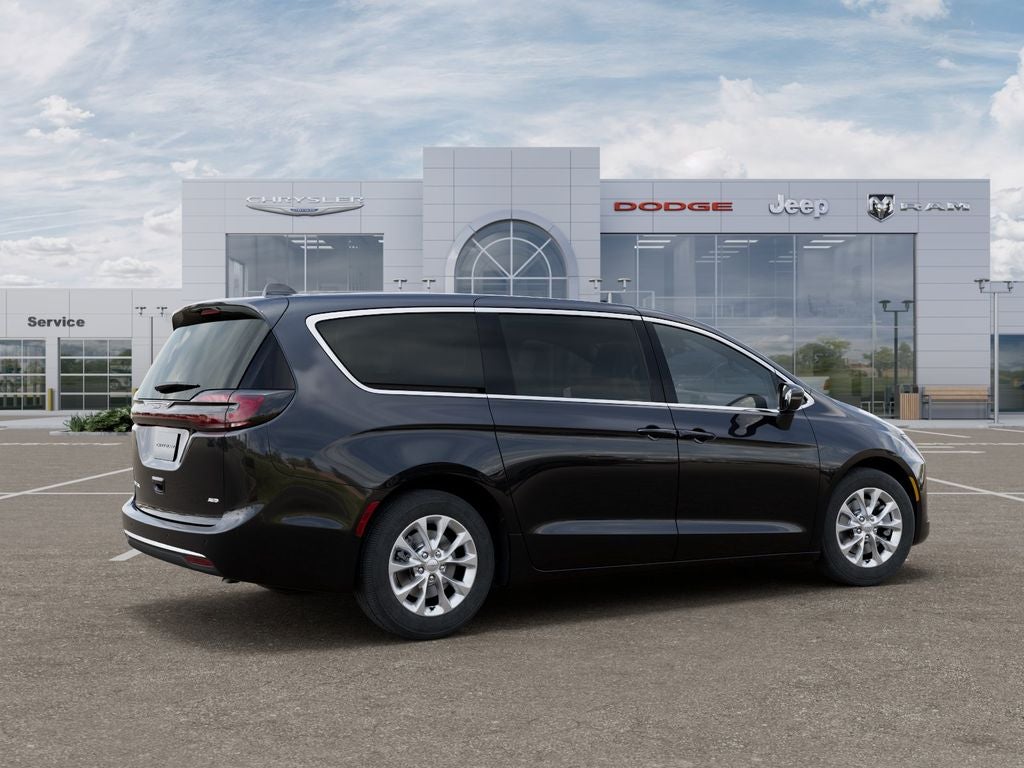 2027 Chrysler Pacifica Select Tech AWD