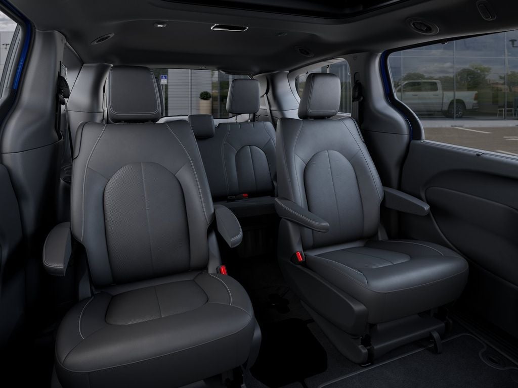 2027 Chrysler Pacifica Select Tech AWD