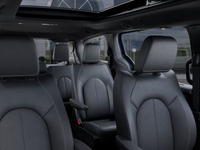2027 Chrysler Pacifica Select Tech AWD