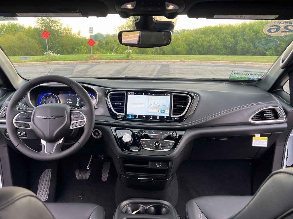 2026 Chrysler Pacifica Select AWD