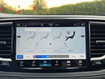 2026 Chrysler Pacifica Select AWD