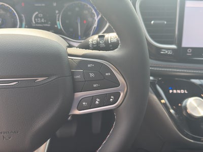 2027 Chrysler Pacifica Select 250th Anniversary AWD